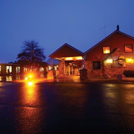 The Station Hotel จินดาไบน์ ภายนอก รูปภาพ